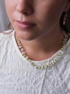 Halsband Glänta - Vit Kvarts & Peridot